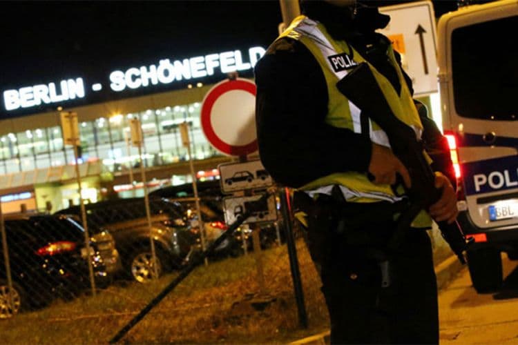 Sirijac koji je spremao napad u Berlinu izvršio samoubistvo Sirijac koji je spremao napad u Berlinu izvršio samoubistvo