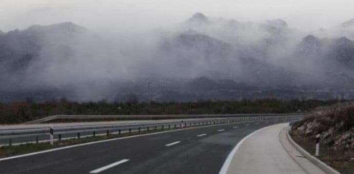 Vidljivost smanjena zbog magle po kotlinama i duž rijeka Vidljivost smanjena zbog magle po kotlinama i duž rijeka