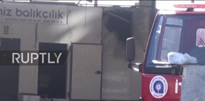 Raketni napad u blizini poznatog turskog ljetovališta (Video) Raketni napad u blizini poznatog turskog ljetovališta (Video)