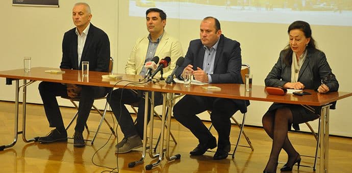 Duo Bulatović - Nikčević nastupa u Karnegi Holu Duo Bulatović - Nikčević nastupa u Karnegi Holu