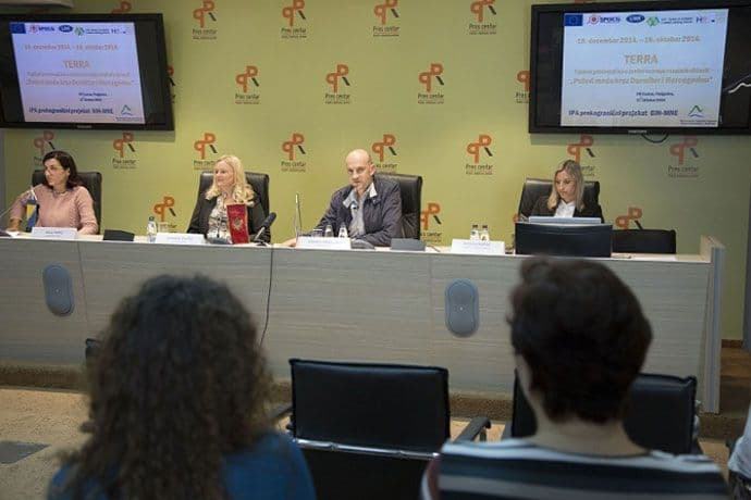 Predstavljen projekat "Putevi meda kroz Durmitor i Hercegovinu” Predstavljen projekat "Putevi meda kroz Durmitor i Hercegovinu”