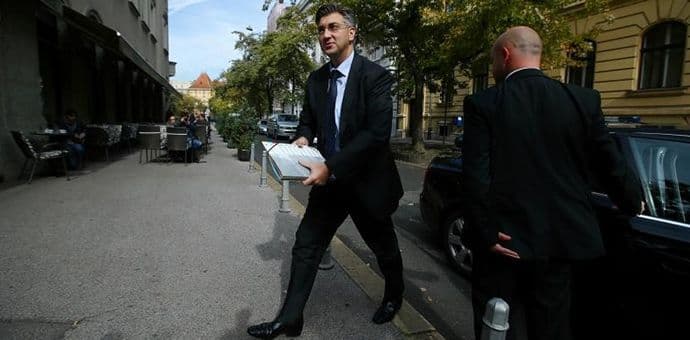 Evo ko su ministri u novoj Vladi Evo ko su ministri u novoj Vladi