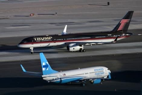 Tramp i Hilari privatnim letilicama stigli u Las Vegas Tramp i Hilari privatnim letilicama stigli u Las Vegas