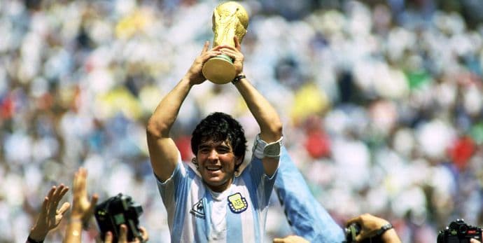 Četiri decenije od debija legendarnog Dijega Armanda Maradone! Četiri decenije od debija legendarnog Dijega Armanda Maradone!