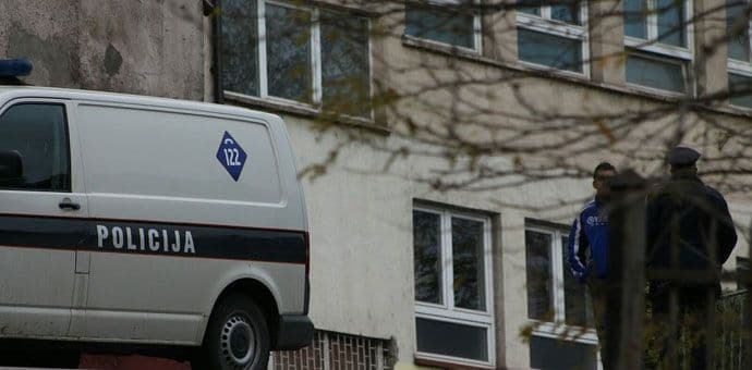 Otmica djevojčice ispred škole u Zenici Otmica djevojčice ispred škole u Zenici