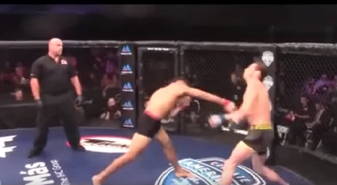 MMA: Brutalan nokaut nakon samo 10 sekundi borbe (Video) MMA: Brutalan nokaut nakon samo 10 sekundi borbe (Video)