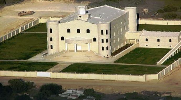 Incest, orgije, droga, ubistva: Ovo su vođe najjezivijih sekti u Americi Incest, orgije, droga, ubistva: Ovo su vođe najjezivijih sekti u Americi