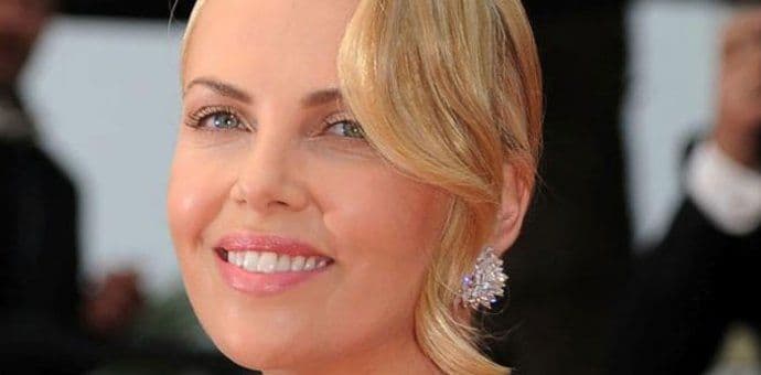 Mračna tajna od koje Šarliz Teron ne može da pobjegne Mračna tajna od koje Šarliz Teron ne može da pobjegne