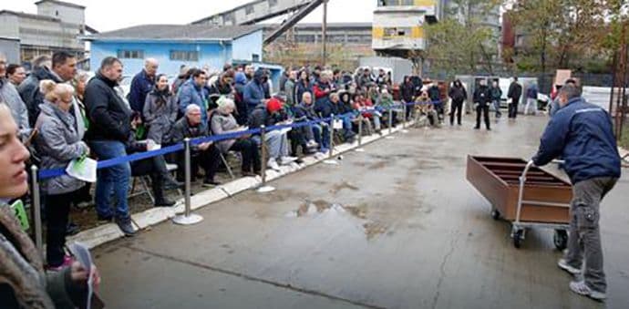 DIPLOMATSKI „BUVLJAK“: Što je sve prodala Američka ambasada DIPLOMATSKI „BUVLJAK“: Što je sve prodala Američka ambasada