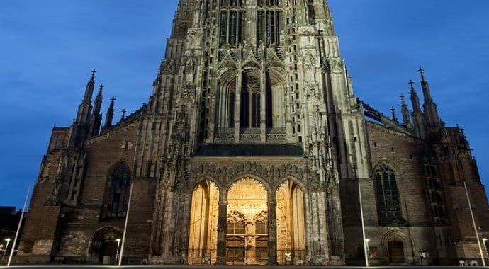 Najvišoj katedrali na svijetu prijeti urušavanje zbog urina Najvišoj katedrali na svijetu prijeti urušavanje zbog urina