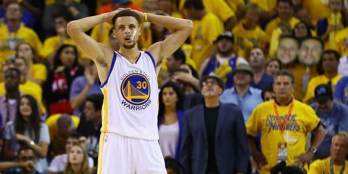 Krenula NBA liga: Debakl Voriorsa, tripl-dabl Lebrona Krenula NBA liga: Debakl Voriorsa, tripl-dabl Lebrona