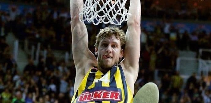 EL: Fener ubjedljiv, PAO slavio u posljednjoj sekundi EL: Fener ubjedljiv, PAO slavio u posljednjoj sekundi