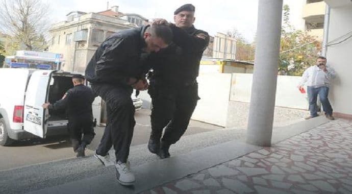 Majkiću 30 godina zatvora: Zadavio ženu pred petogodišnjim sinom Majkiću 30 godina zatvora: Zadavio ženu pred petogodišnjim sinom