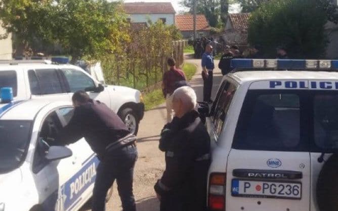 Niko neće da kaže đe su nestali starci, priča se da su u Spužu Niko neće da kaže đe su nestali starci, priča se da su u Spužu