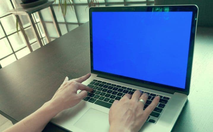 Internetom se širi nova prevara, ne nasjedajte na „plavi ekran“ Internetom se širi nova prevara, ne nasjedajte na „plavi ekran“