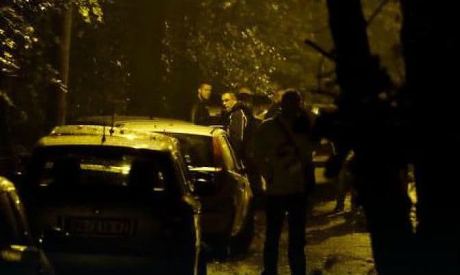 Automobil pun oružja kod Vučićeve kuće Automobil pun oružja kod Vučićeve kuće