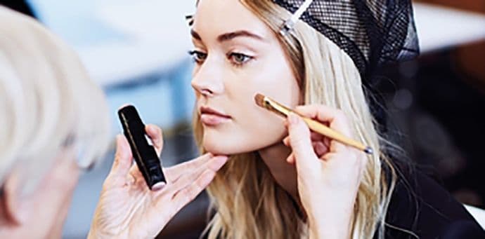 SVE NIJANSE PUDERA: Kako odabrati idealan ton? SVE NIJANSE PUDERA: Kako odabrati idealan ton?