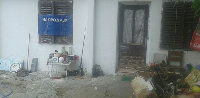 Pomozite porodici Bužala: Već sedam godina žive bez vode i struje Pomozite porodici Bužala: Već sedam godina žive bez vode i struje