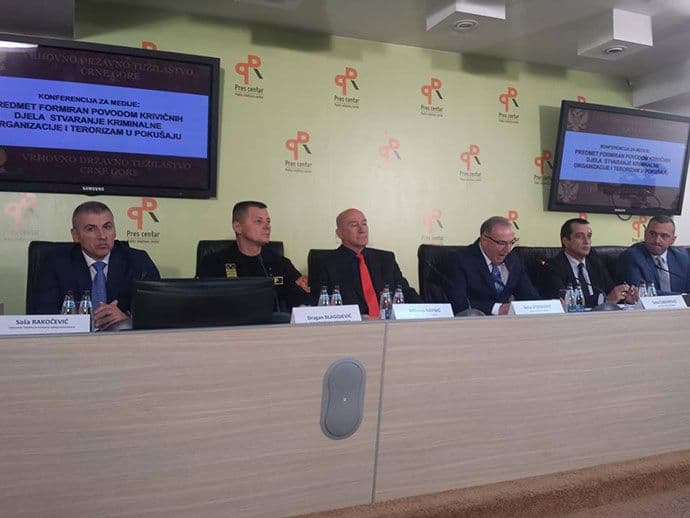 Političar iz Crne Gore trebao da komanduje kriminalnom grupom koja bi likvidirala Đukanovića Političar iz Crne Gore trebao da komanduje kriminalnom grupom koja bi likvidirala Đukanovića