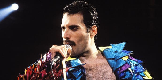 Ulogu frontmena „Queena“ preuzima - Mister Robot! Ulogu frontmena „Queena“ preuzima - Mister Robot!