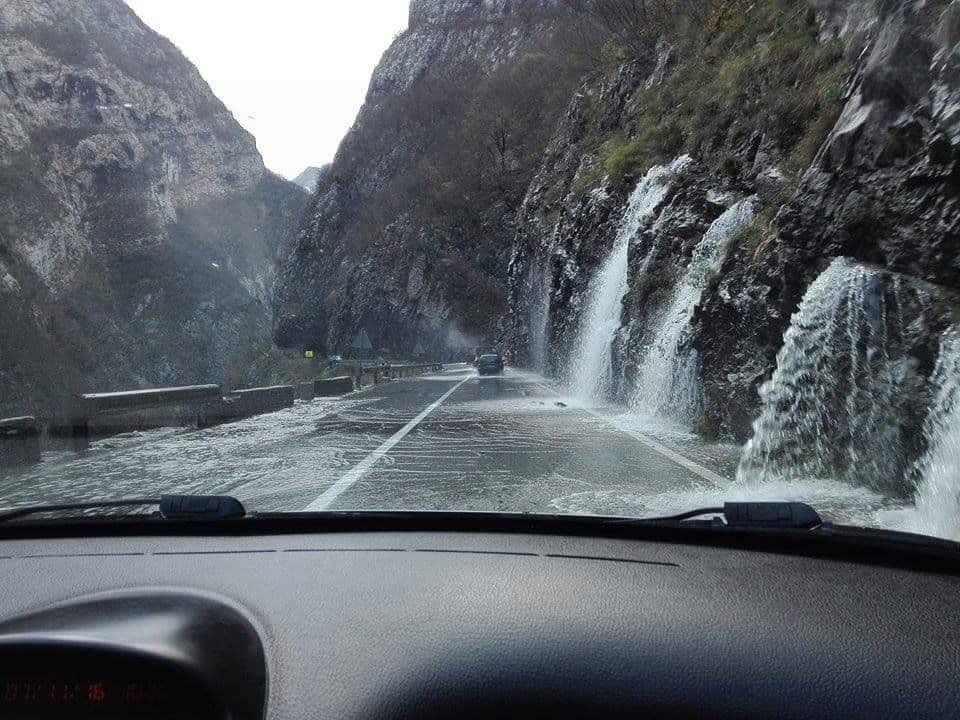 Platije: Fotografije koje objašnjavaju zašto nam je potreban autoput Platije: Fotografije koje objašnjavaju zašto nam je potreban autoput