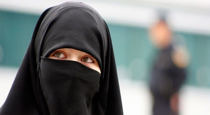 Ispovijest seksualne robinje islamista Ispovijest seksualne robinje islamista