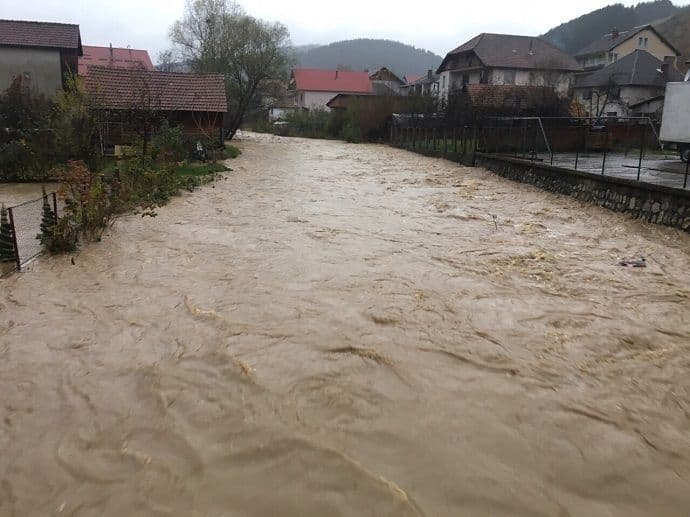 EUROMOST: Vlada Crne Gore neka odmah pošalje pomoć poplavljenim opštinama na sjeveru EUROMOST: Vlada Crne Gore neka odmah pošalje pomoć poplavljenim opštinama na sjeveru