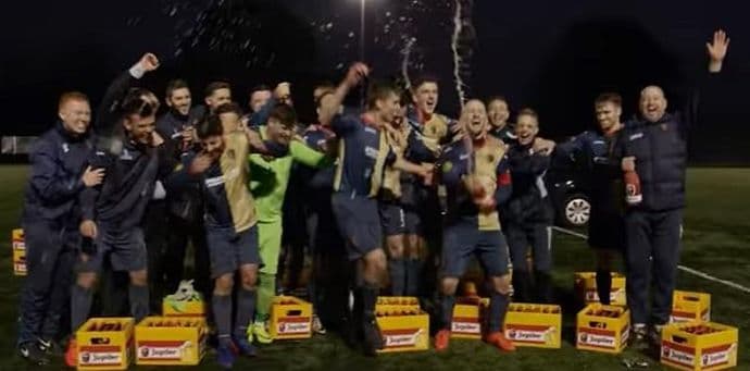 Oborili Ajaksov rekord, dobili 27 gajbi piva Oborili Ajaksov rekord, dobili 27 gajbi piva