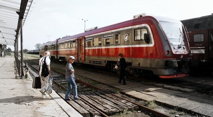 “Gardijan”: Putovanje vozom od Beograda do Bara u oku jednog stranca “Gardijan”: Putovanje vozom od Beograda do Bara u oku jednog stranca