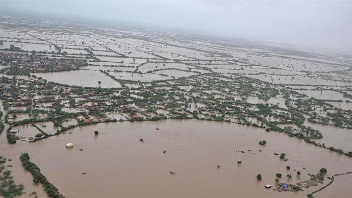 TRAGEDIJA NA SETU! Kaskaderi skočili u vodu bez pojaseva za spasavanje i udavili se TRAGEDIJA NA SETU! Kaskaderi skočili u vodu bez pojaseva za spasavanje i udavili se