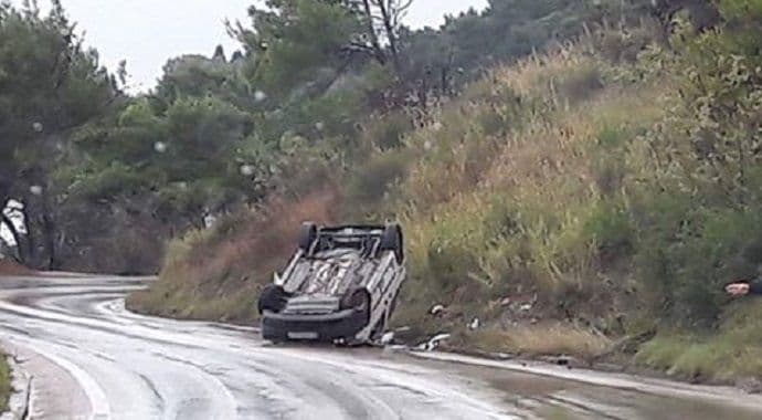 Kišno vrijeme i saobraćaj: Novi udesi (Foto) Kišno vrijeme i saobraćaj: Novi udesi (Foto)