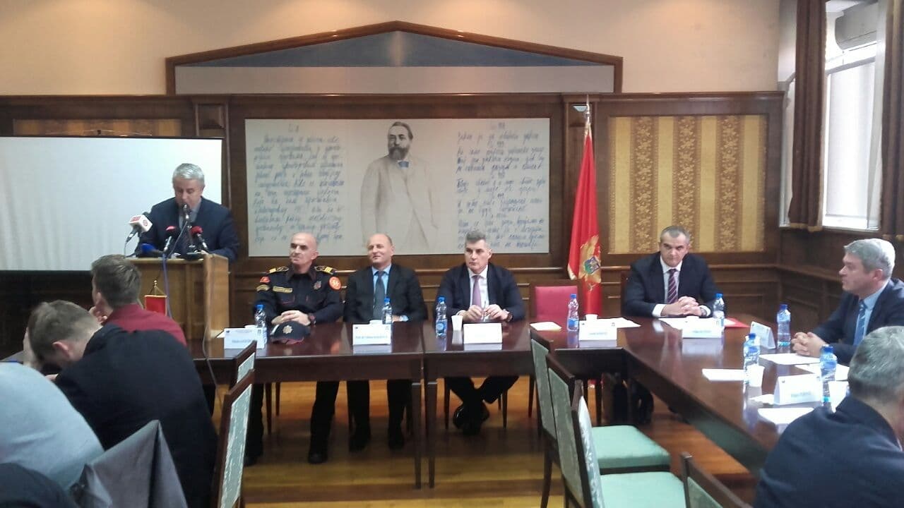 BRAJOVIĆ: Moramo proširiti bezbjednost na drumovima i ojačati saobraćajnu kulturu BRAJOVIĆ: Moramo proširiti bezbjednost na drumovima i ojačati saobraćajnu kulturu