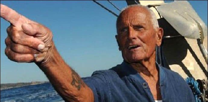 Preminuo legendarni ronilac na dah, inspiracija za film Veliko plavetnilo Preminuo legendarni ronilac na dah, inspiracija za film Veliko plavetnilo