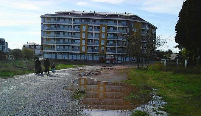 Za nove zgrade i šetalište - makadamski put Za nove zgrade i šetalište - makadamski put