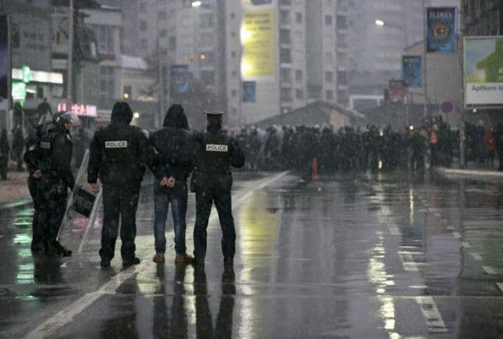 KOSOVO: Protest zbog smrti aktiviste pokreta Samoopredjeljenje KOSOVO: Protest zbog smrti aktiviste pokreta Samoopredjeljenje