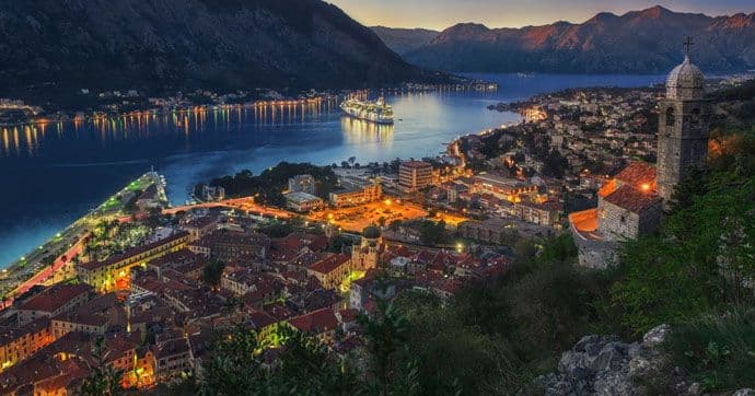 Crna Gora na stranicama časopisa “Daily star”, “The Sun”, “The Mirror” i “Manchester evening news” Crna Gora na stranicama časopisa “Daily star”, “The Sun”, “The Mirror” i “Manchester evening news”