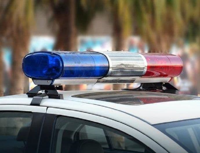 HOROR: Muž mrtav u kući, žena oblivena krvlju u dvorištu HOROR: Muž mrtav u kući, žena oblivena krvlju u dvorištu