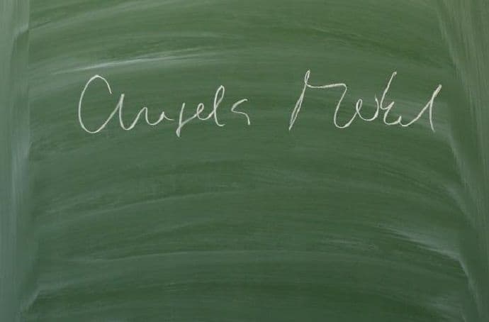 Osnovac niz stepenice gurnuo petoro djece Osnovac niz stepenice gurnuo petoro djece