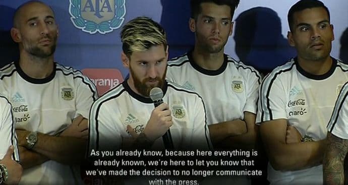 Mesi okupio tim i poručio medijima: Ne komuniciramo više! Mesi okupio tim i poručio medijima: Ne komuniciramo više!