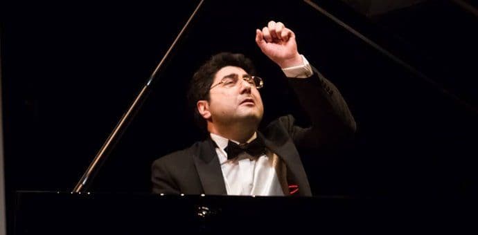 Albert Mamrijev otvara Kotorsku koncertnu sezonu Albert Mamrijev otvara Kotorsku koncertnu sezonu