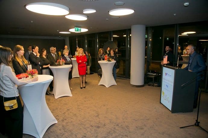 Američka privredna komora donirala sredstva Resursnom centru za djecu i mlade „Podgorica“ Američka privredna komora donirala sredstva Resursnom centru za djecu i mlade „Podgorica“