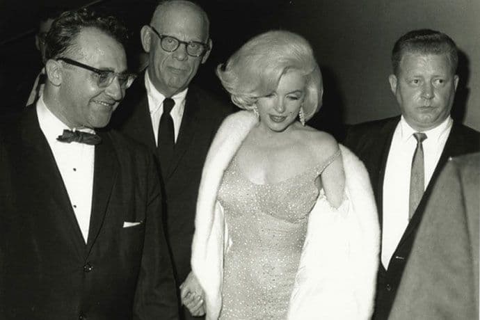 Haljina Merilin Monro prodata za 4,8 miliona dolara Haljina Merilin Monro prodata za 4,8 miliona dolara