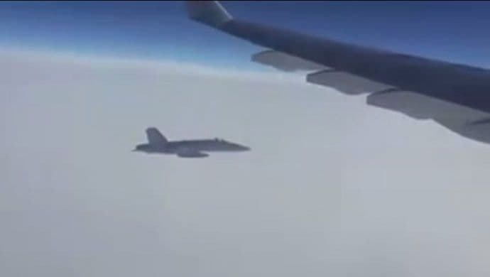 Švajcarski lovci presreli Putinov predsjednički avion (VIDEO) Švajcarski lovci presreli Putinov predsjednički avion (VIDEO)