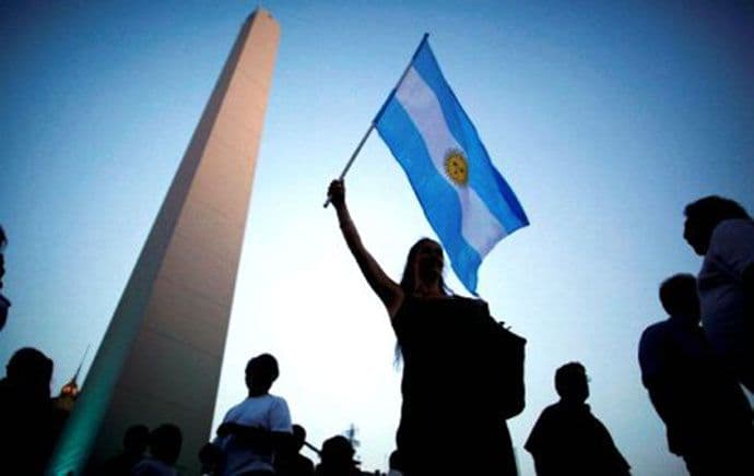 Argentina u recesiji, izgubila 127.000 radnih mjesta Argentina u recesiji, izgubila 127.000 radnih mjesta