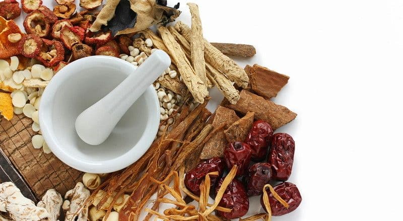 Koliko građani vjeruju u alternativnu i tradicionalnu medicinu: Prije idu kod travara nego kod doktora Koliko građani vjeruju u alternativnu i tradicionalnu medicinu: Prije idu kod travara nego kod doktora