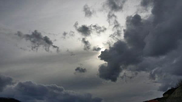 Oblačno i suvo Oblačno i suvo