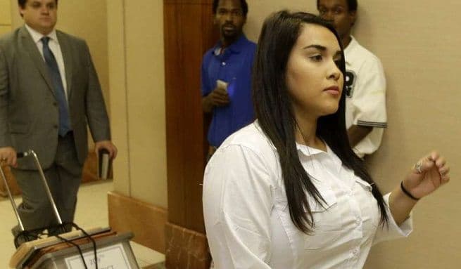 Učiteljica (24) zatrudnjela sa učenikom (13), čeka je 30 godina robije Učiteljica (24) zatrudnjela sa učenikom (13), čeka je 30 godina robije