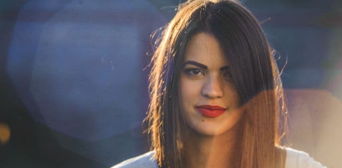 RAZOTKRIVANJE - Jelena ZVICER: Ja sam ona sa gitarom RAZOTKRIVANJE - Jelena ZVICER: Ja sam ona sa gitarom