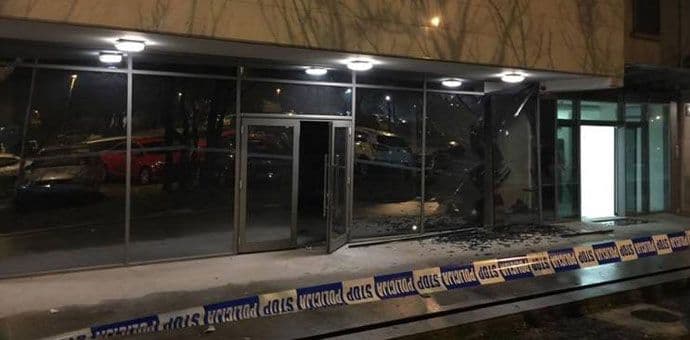 Podgorica: Snažna eksplozija kod Hrama, uništen poslovni prostor Podgorica: Snažna eksplozija kod Hrama, uništen poslovni prostor