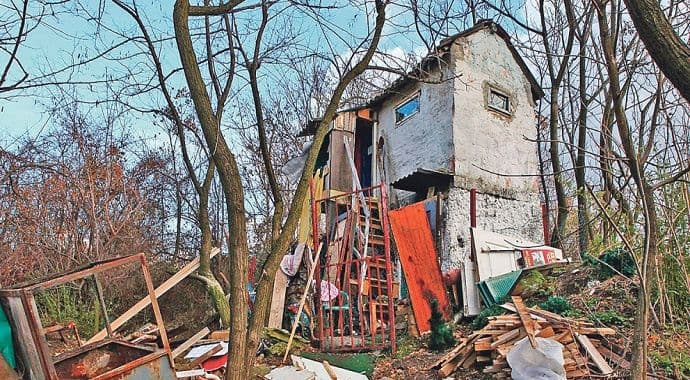 Detalji jučerašnjeg ubistva: Usmrtio ženu jer mu je tražila da ispuni ''bračne dužnosti'' Detalji jučerašnjeg ubistva: Usmrtio ženu jer mu je tražila da ispuni ''bračne dužnosti''